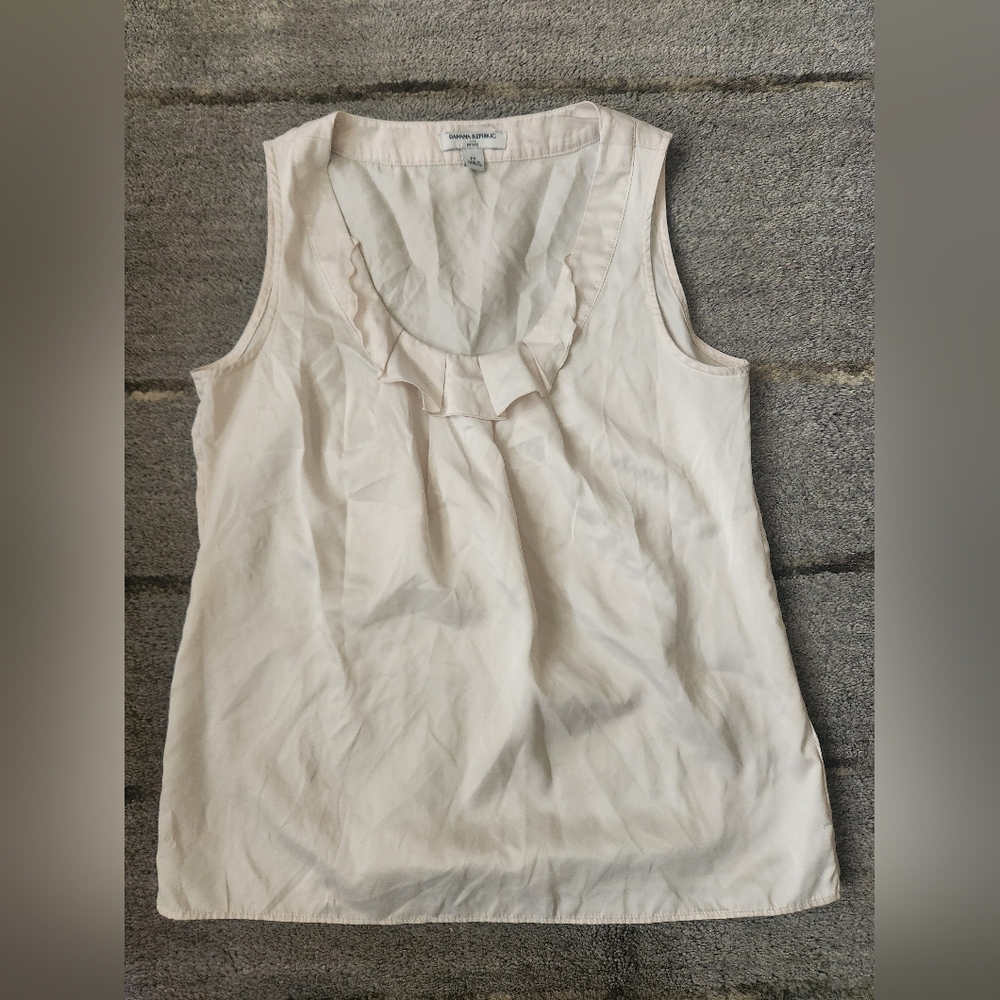 Banana Republic Cream Ruffle Sleeveless Blouse
